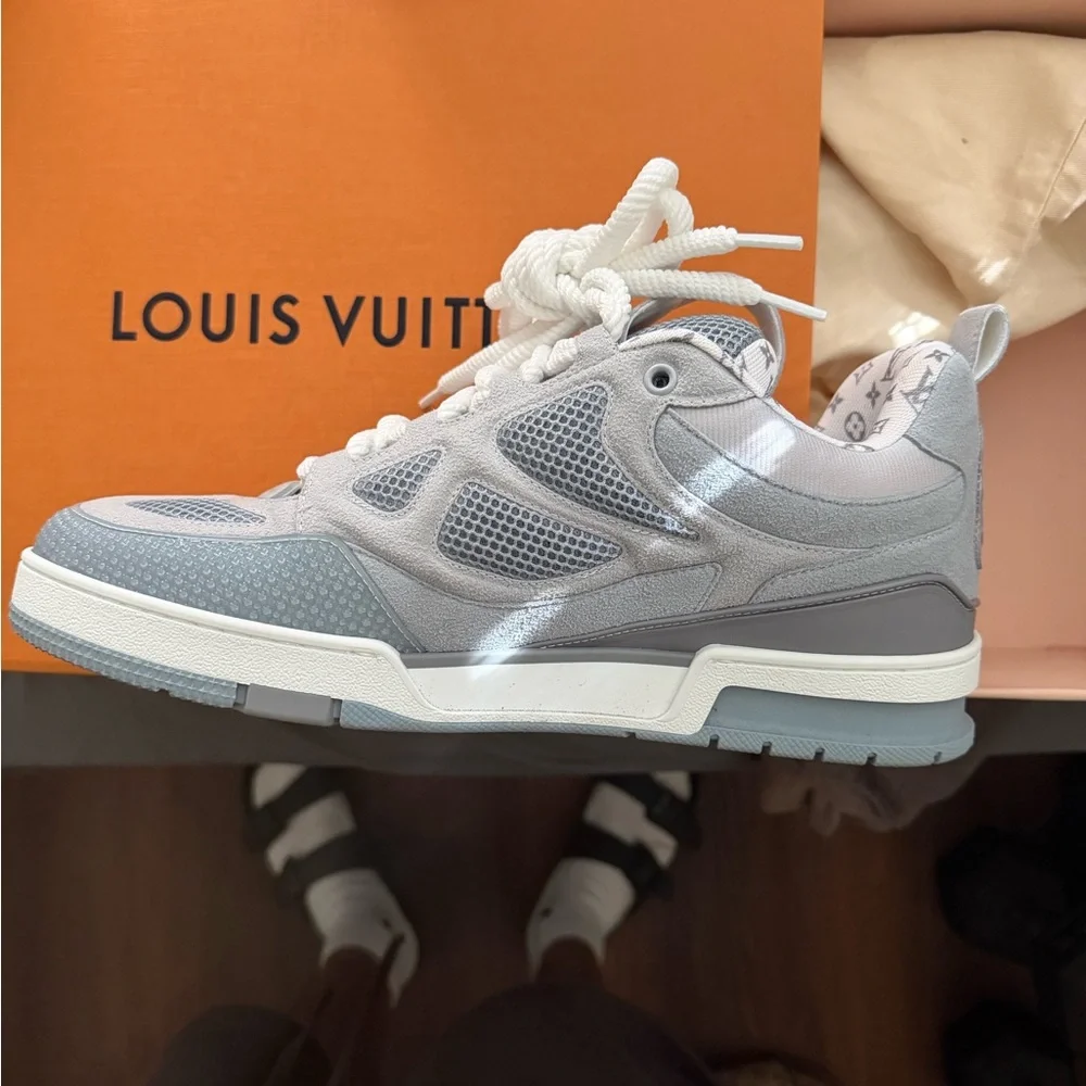 Louis Vuitton Gray and White Casual Sneakers - Picture 4 of 4